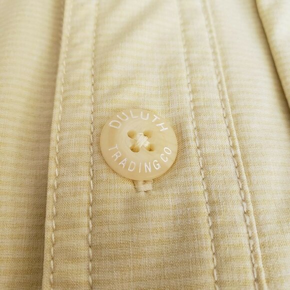 Duluth Trading Men's Button UP Shirt Short Sleeve‎ Collared Neck Size XL - Picture 9 of 10